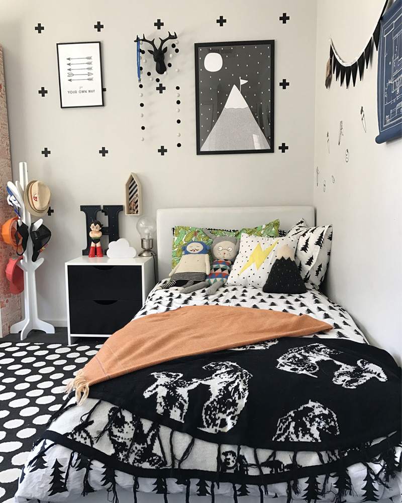 monochrome boysroom orange