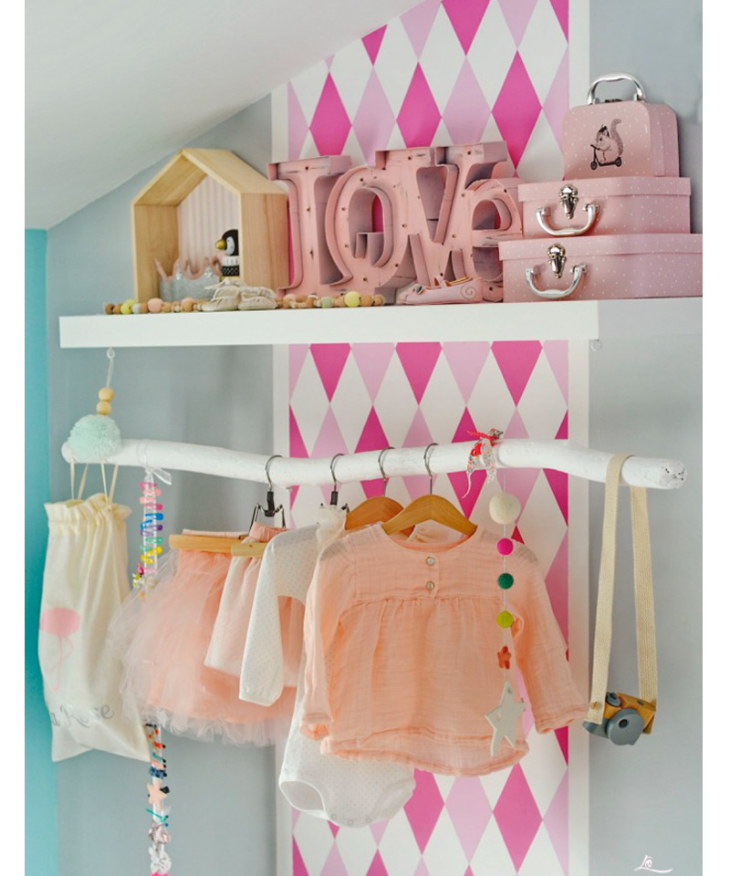 shelf kidsroom