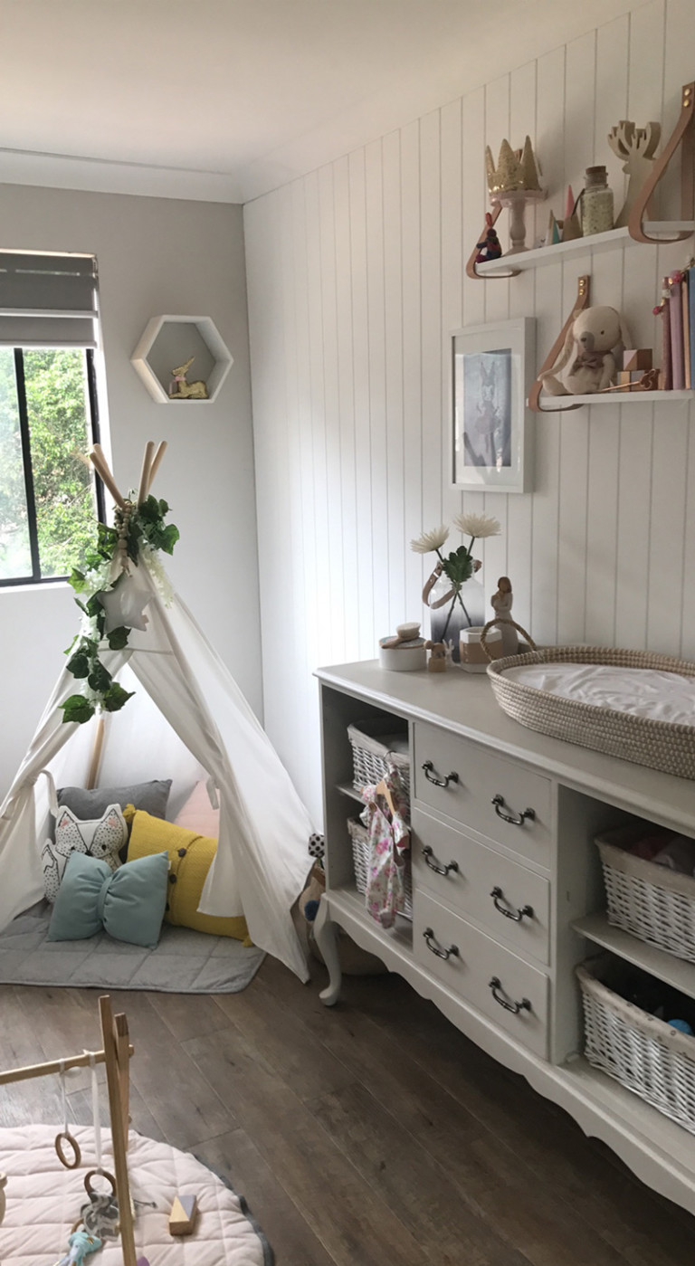 Bohemian french provincial style girl nursery - by Kids Interiors
