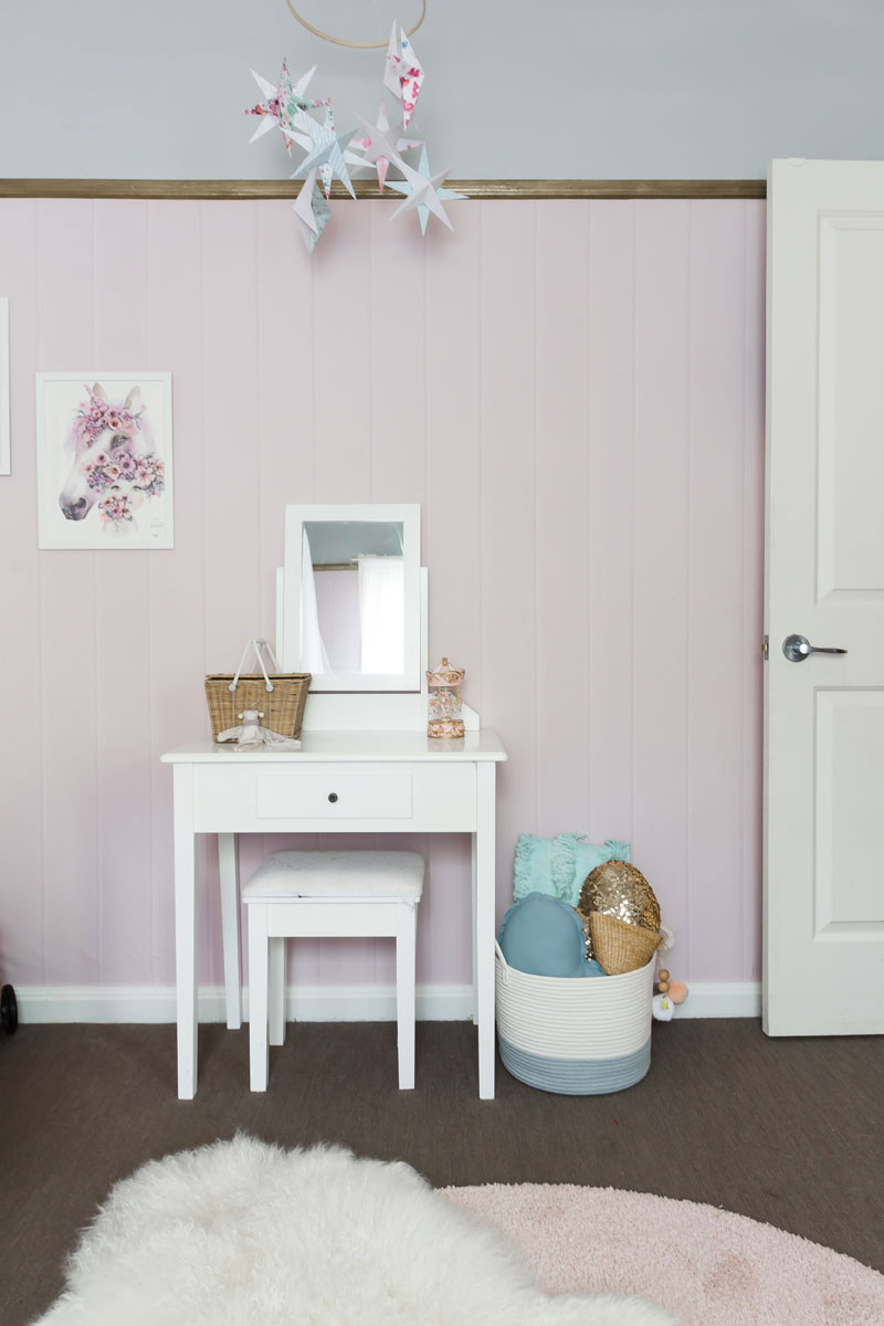 make-up table for girls room