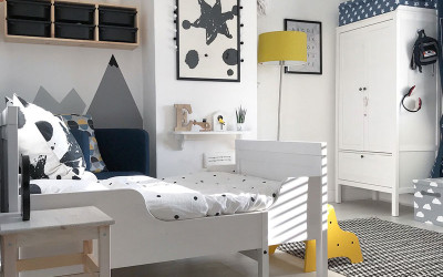 ROOMTOUR : ETIENNE’S BRIGHT TODDLER’S ROOM WITH MOUNTAINS