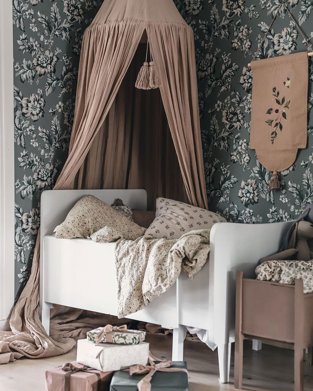 Sandberg wallpaper in kids' rooms