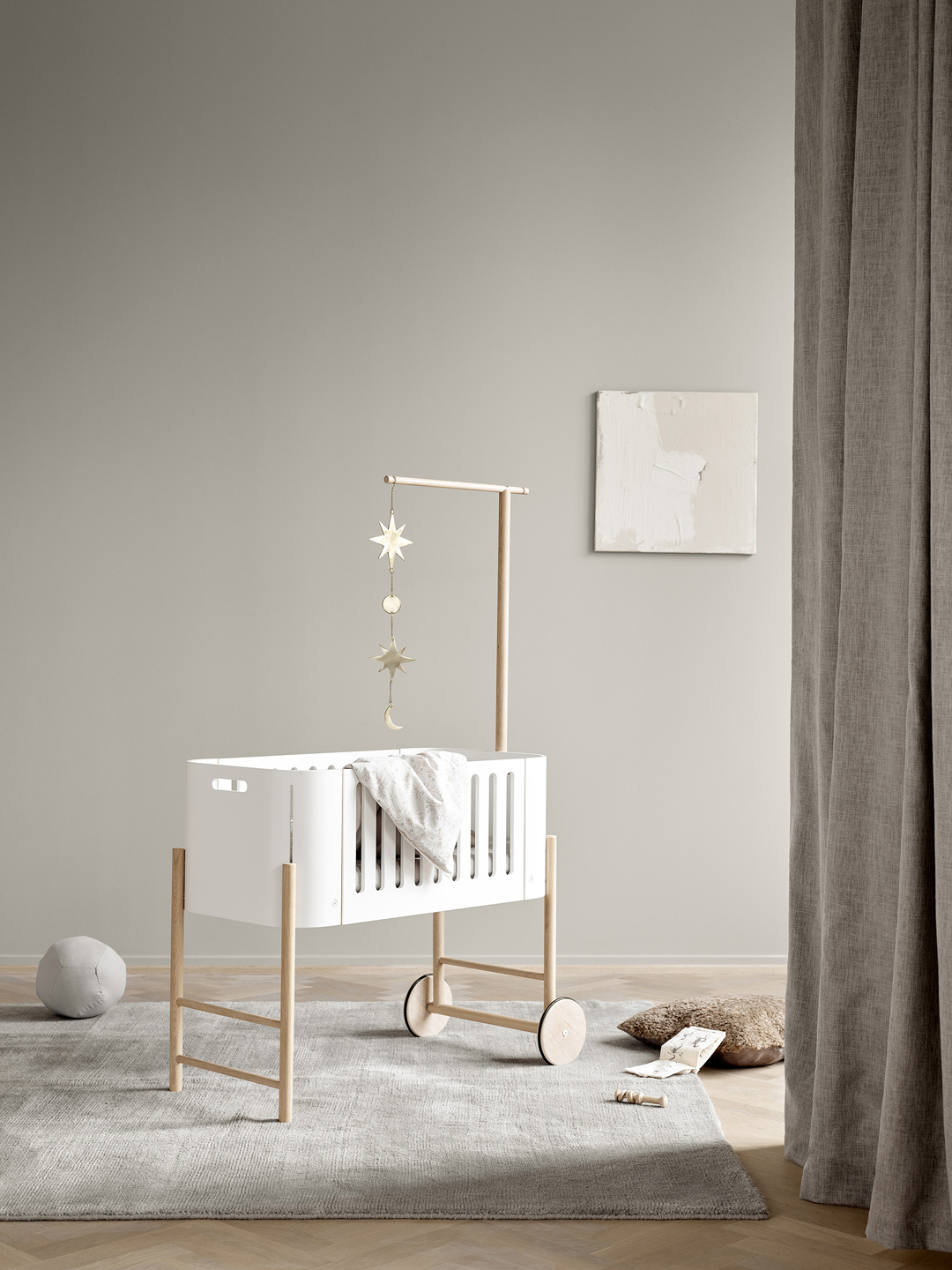baby cot on wheels 