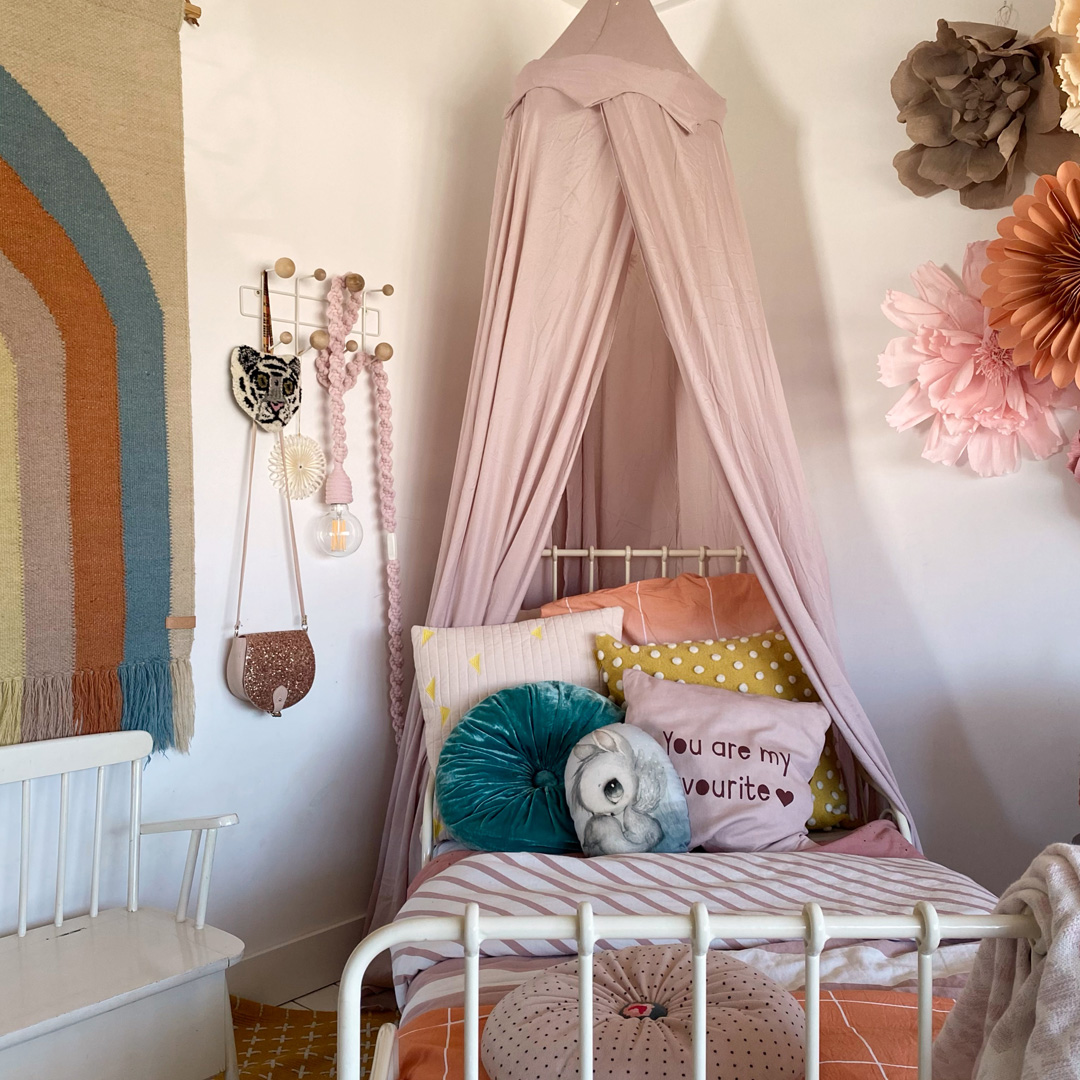 AMELIE'S FEISTY AND FEMININE GIRL'S ROOM WITH SASS - Kids Interiors