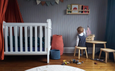 ROOMTOUR: HENRY’S STYLISH NURSERY IN RED AND BLUE