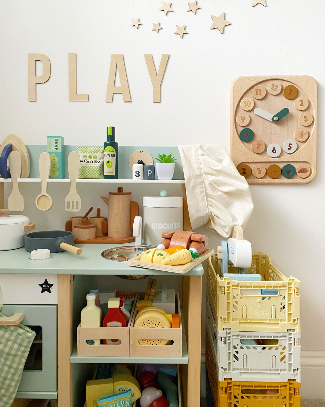play kitchen for boys' rooms